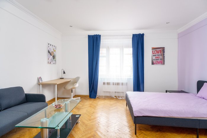 Room for rent in a shared 2-room apartment, Prague 4 near metro Pankrác and Brumlovka