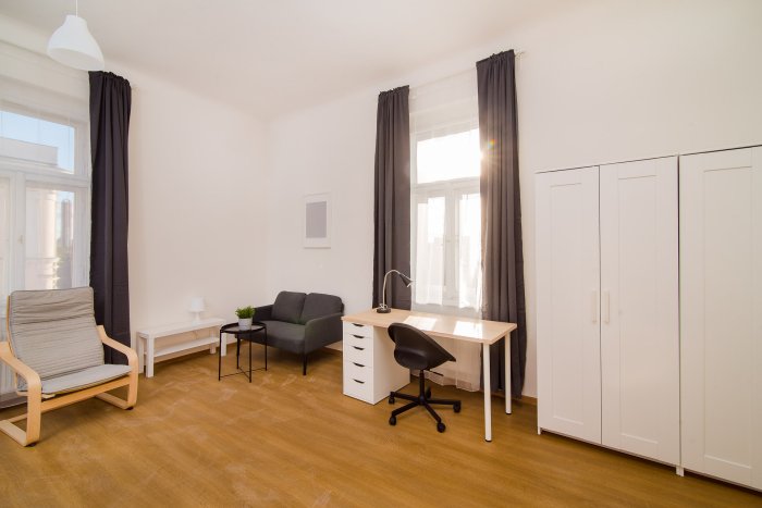 Furnished student room great location in Prague 2 Close to Metro
