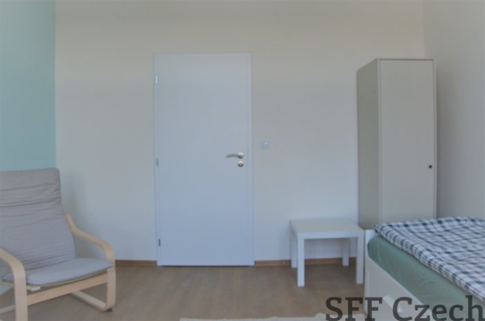 Nice furnished room for rent in Prague 2, close to the city center and I.P. Pavlova metro station.