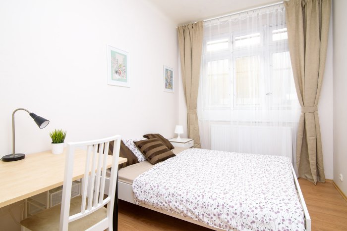Rent a furnished room in a shared apartment in Prague 8 - Karlín near the Florenc metro station