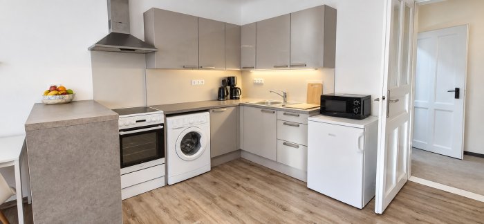 Pronájem bytu 2+kk po rekonstrukci, Praha 10 – Strašnice
